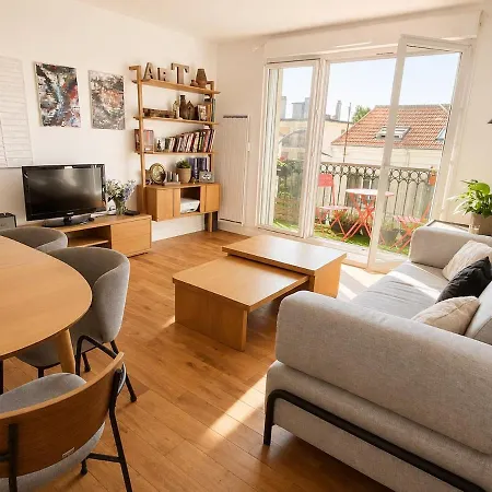 3 Pieces Cosy Cv Et Pkg A 30mn Du Ctre De Paris شقة